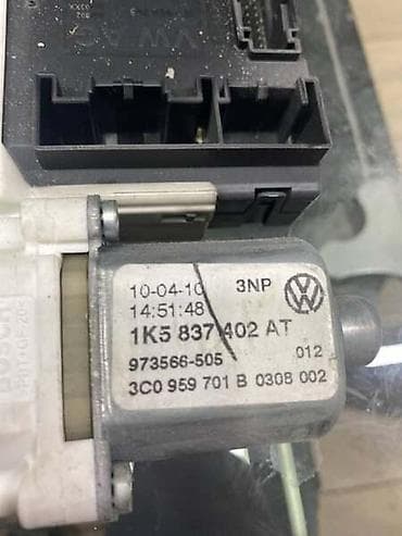 reno clio 1: MOTORIC PODIZACA STAKLA ZA VOLKSWAGEN GOLF 6 - 1K5837402AT | Motoric — 2