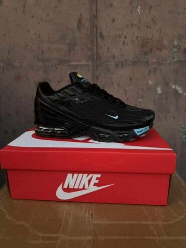 patike sa srcima: Trainers — 1