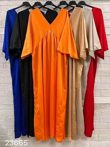 svecani zamena: Duga satenska haljina sa V‑izrezom i širokim kimono rukavima - Model — 2