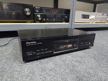 Pioneer PD 207 Stereo Compact Disc Player Disc format: CD Frequency