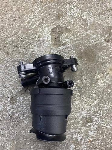 kapice za ventile bmw: CREVO VAZDUHA ZA VOLKSWAGEN GOLF 6, SCIROCCO - 03C129656C | Crevo — 1