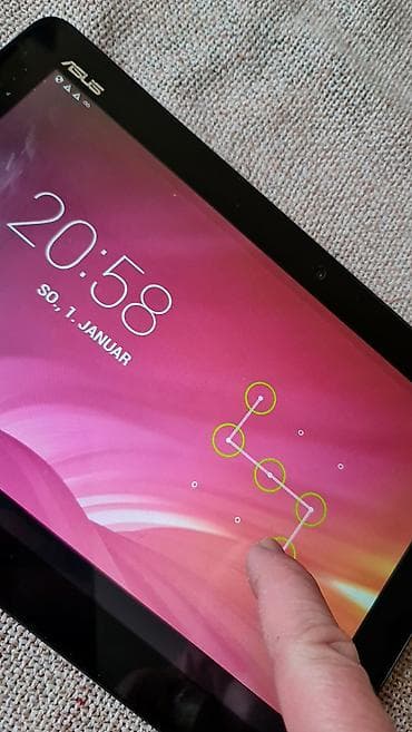 ruter za opticki internet: ASUS tablet – ekran, Android Detalji: - Brend/model: ASUS (serija — 2