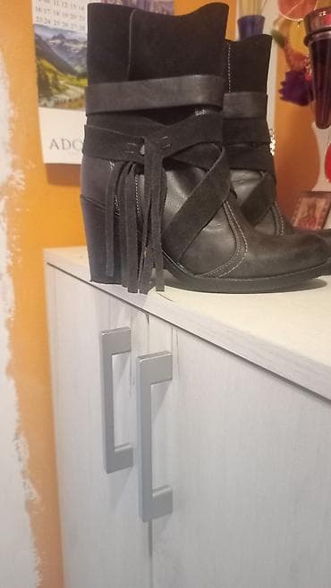 kozne cipele za zene: Ženske kožne gležnjače Emelie Strandberg - Model: A1781 - Veličina — 6