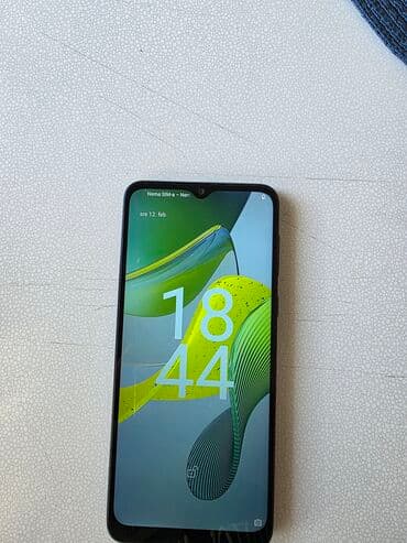 Motorola Moto E, bоја - Crna, Dual SIM na lalafo.rs Motorola Moto E, bоја - Crna, Dual SIM