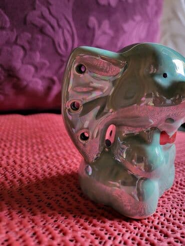 Figurice i makete: Porcelansko novo slonce ukras,drzac prstenja iz 70ih. sa glazurom — 5