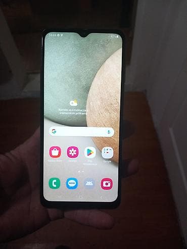 Samsung Galaxy A12 (model SM-A127F/DSN) - Ekran: 6.5" Infinity-V, HD+