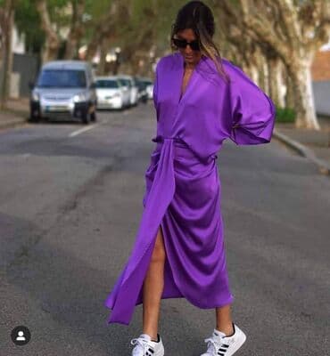 haljine od saten svile: Haljina: 2400 dinara
Materijal:saten — 3