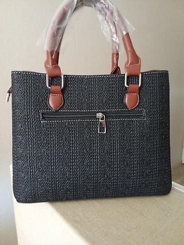 new yorker torbe za plazu: Nova prelepa crno braon tašna dužine 30 cm i visine 23 cm. 3 velike — 4
