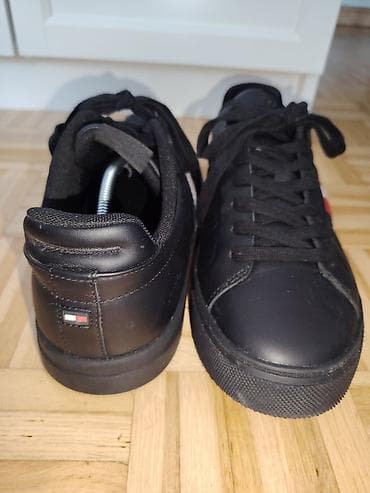 Venčanice i aksesoari: Tommy Hilfiger muške patike – crne, niske siluete. UG 28,5cm - — 5