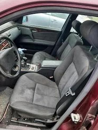 otkup starih vozila: MERCEDES E 290 E290TD | Godište 1998. Kilometraža 500.000 km Gorivo — 4