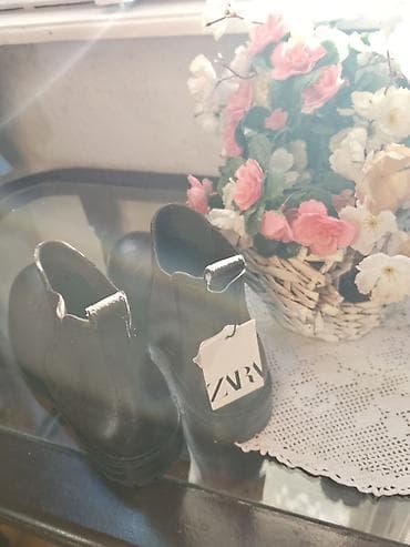 hogl obuca beograd: ZARA muške čizme Chelsea stil, crne boje. - Veličina: 42 (označeno na — 2