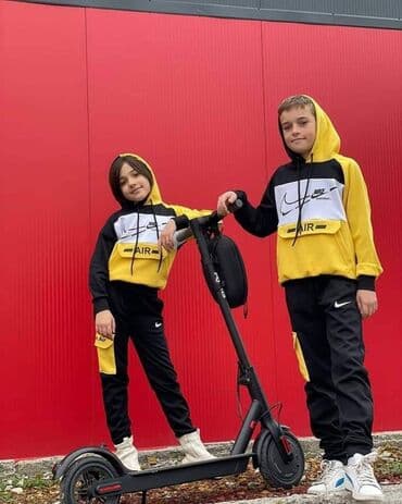 Decije komplet trenerke 
Samo 4400 din
Velicine 6, 8, 10, 12, 14