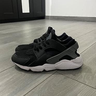 jordanke 1: Nike Air Huarache   Stanje: Kao nove samo prošetane  Velicina: 44- — 5