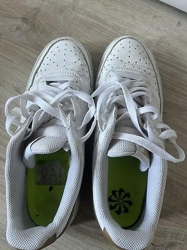 cipele za plivanje: Nike patike – model inspirisan klasičnim košarkaškim siluetama - — 5