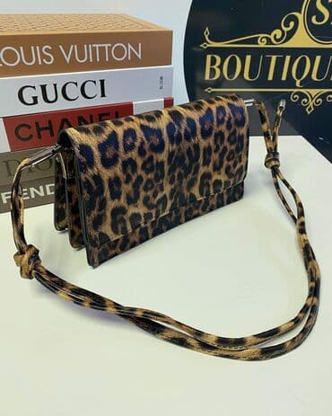 tommy hilfiger d: Cena 2500 din — 30