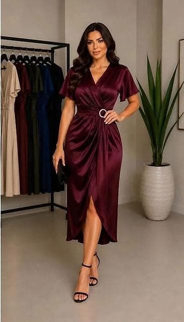 Prelep model haljine od satena ✨️
Veličine: 36-42
Cena: 3100 dinara