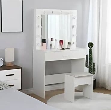 ikea toaletni sto: Sto za šminkanje + stolica - 19000 din Dimenzije stola: 80x40x140cm — 1