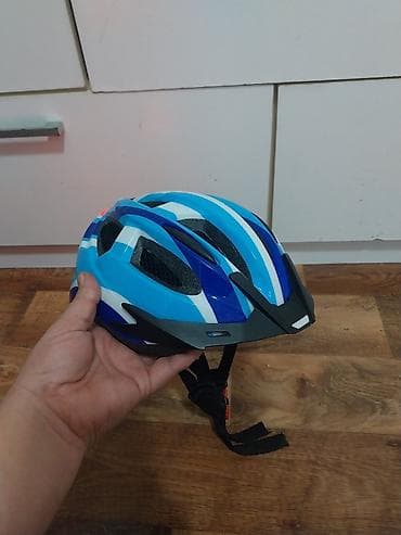 bisage za bicikl: Kaciga za biciklo sa svetlom pozadi vel X/S obim 48-52 cm je u — 9