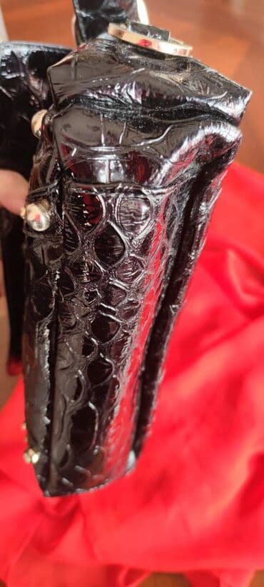 kozne jakne krusevac: Torba za rame, Guess, Materijal: Koža — 8