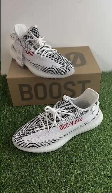 Sandale i papuče: Patike – silueta inspirisana modelom 350 sa Boost-stil đonom Brojevi — 4