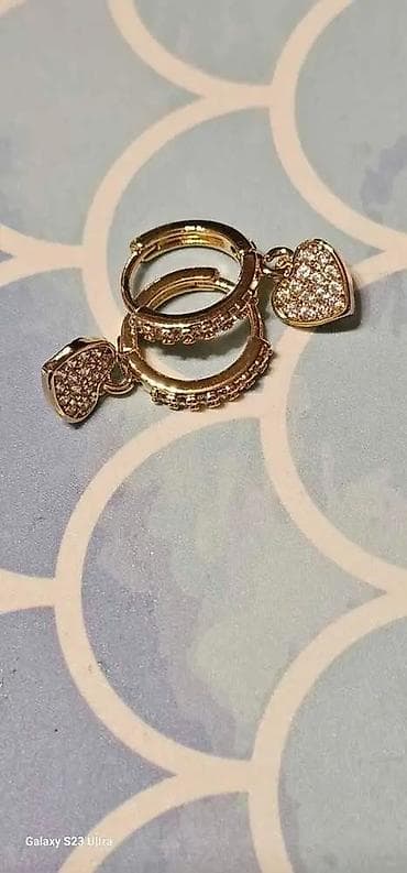 van cleef nakit cijena: Zlatne minđuše alke sa priveskom srce - Dizajn: tanke alke sa visećim — 7