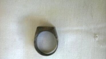 muske cipele za zimu: Muski prsten srebro, 5 gr. otvor uzduzno 21, 5 poprecno 19,7 mm — 1