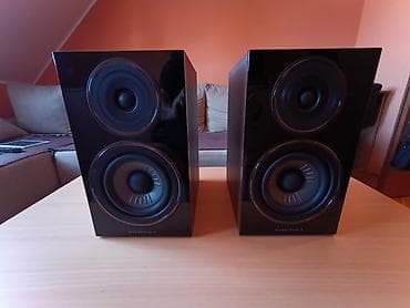 slušalice: Wharfedale Diamond 12.2 je dvosistemski zvučnik za policu (bookshelf) — 2