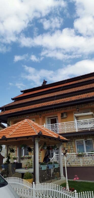 hoteli u sremska mitrovica: Pranje i farbanje crepa — 7
