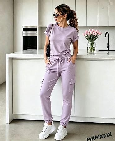 converse majice: Ženski dvodelni trenerka komplet – majica + pantalone sa džepovima — 2