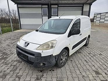 BRANIK FAR KRILO ZA PEUGEOT PARTNER OD 2008. DO 2012. GOD. | Delovi na lalafo.rs BRANIK FAR KRILO ZA PEUGEOT PARTNER OD 2008. DO 2012. GOD. | Delovi