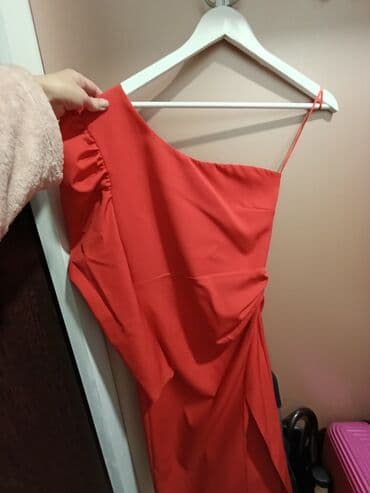 3 decembar duks: S (EU 36), color - Red, Evening, Other sleeves — 3