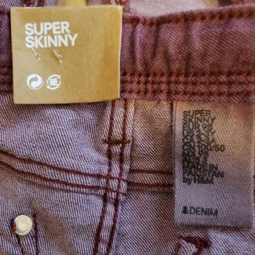Dečija odeća: H & M Denim farmerkice vel 98. Model je uzak, poput helanki, ali — 8
