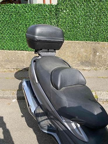 za kljuceve drzaci: Givi montažna ploča i top case za skuter - Top case: crna Givi kutija — 3