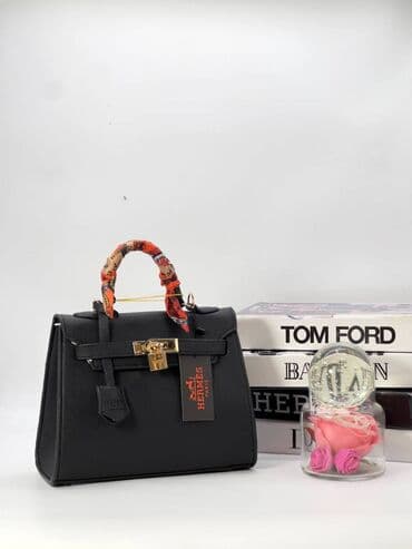 Travel suitcases and bags: Tasne 
pk — 10