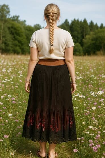 Suknje: XL, Midi, bоја - Crna — 1