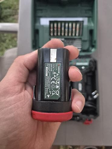 markeri za crtanje: PARKSIDE aku bušilica/odvijač X12V Team – komplet u koferu Opis: - — 6