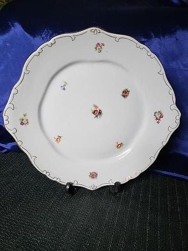 Tanjir Hollohaza iz 1949 do 1970.godine,madjarski porcelan at lalafo.rs Tanjir Hollohaza iz 1949 do 1970.godine,madjarski porcelan