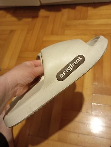 pull and bear srbija: Dve vrste obuće: 1) Zimske slip-on patike/čizme - Crna vodoodbojna — 5