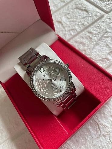 Cena:3.400 (Bez kutije)
Cena:3.800 (Sa kutijom)
💋