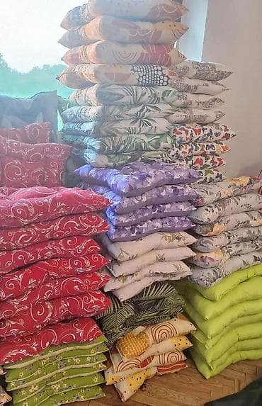 prodaja posteljine novi pazar: Dekorativni jastuci za stolicu/sofu. - Vise boja i dizajna. Sve modeli — 3