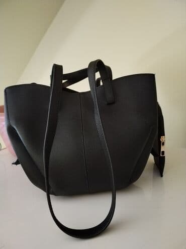 Torbe: Elegantna crna ženska torba – shopper/tote model - Materijal — 1