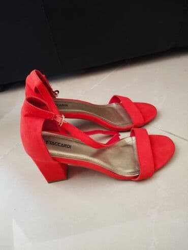 c a kupaći kostimi za punije dame: Sandals, 40 — 1