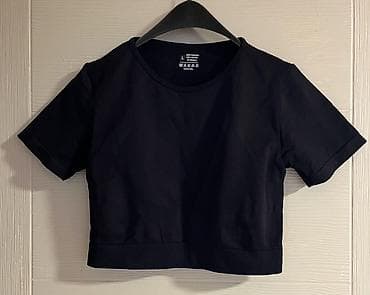 ps trenerke: Crna kratka majica (crop top) sa kratkim rukavima - Model: unisex — 1