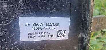 Car Parts: Mercedes-Benz 2021 year — 4