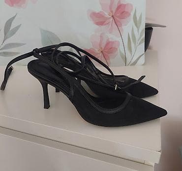 Ostala ženska obuća: Crne elegantne salonke sa tankom štiklom i kaišićima oko zgloba. - — 4