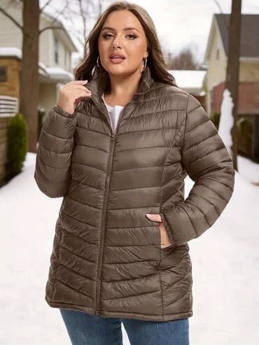 Zimske jakne: ODMAH DOSTUPNO!!! Cena:4000din Vel 4XL (EU 52) Dimenzije: Visina — 2