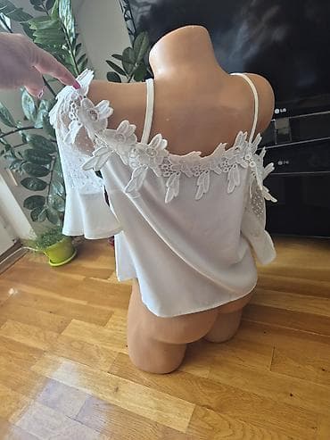 Men's Clothing: Bela ženska bluza/top na tanke bretele sa romantičnom čipkom. - — 3