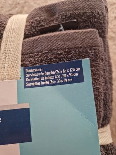 bastenski set maxi: Set od 6 peskira. 2 za lice, 2 za ruke i 2 za telo. Dostupni u tamno — 4