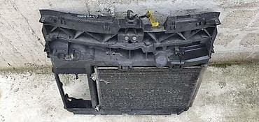 felne citroen c3: VEZNI LIM PLASTICNA PRSA ZA CITROEN C3 PICASSO | Originalni polovni — 1