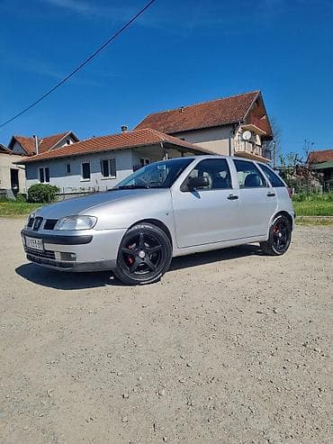 felne ili kapna: Seat Ibiza, petovratni hečbek, srebrna boja. Karoserija i — 3